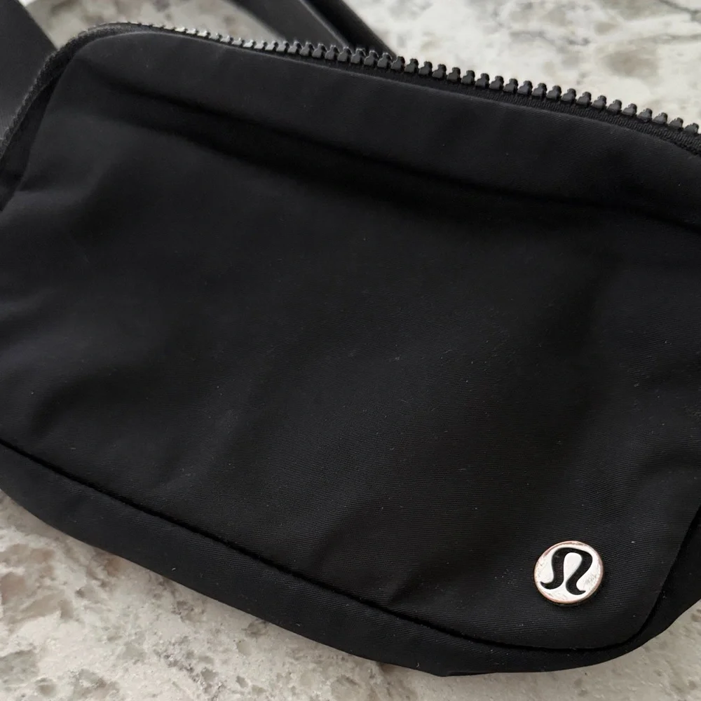 lululemon athletica Black Bag - Picture 2 of 4